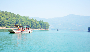 Kinh nghiệm du lịch Hồ Yên Lập - Chùa Lôi Âm