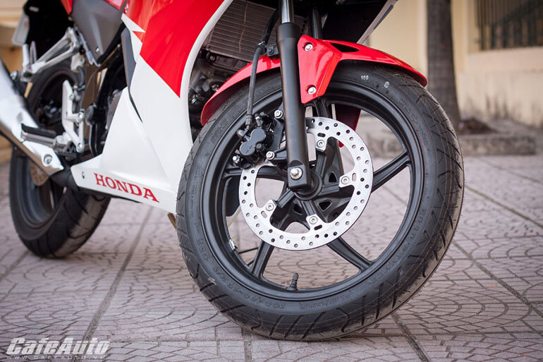 honda cbr150r 2015