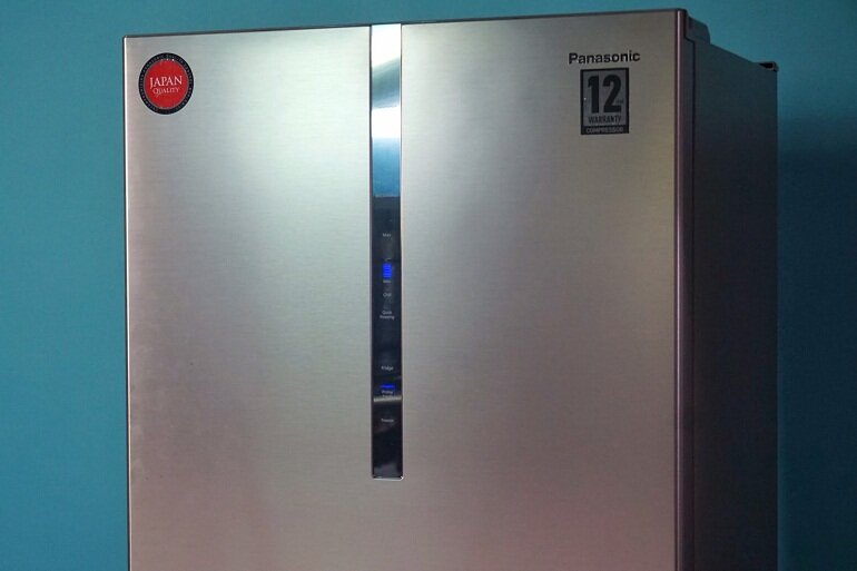 Bảng điều khiển cảm ứng của tủ lạnh Panasonic