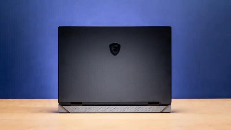 Đánh giá MSI Titan 18 HX – Quái vật hiệu năng nhưng là ác mộng giá cả