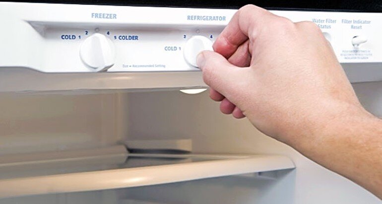 Bạn nên điều chỉnh mức nhiệt phù hợp với từng ngăn tủ lạnh Panasonic Inverter 2 cánh 255 lít NR-BV281BGMV để bảo quản thực phẩm được tươi ngon và lâu hơn