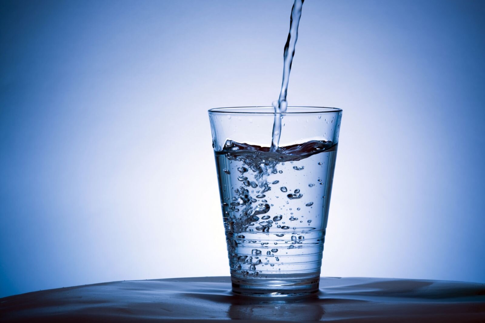 Nước suối tốt cho sức khỏe của mọi người ngay cả người đường huyết cao