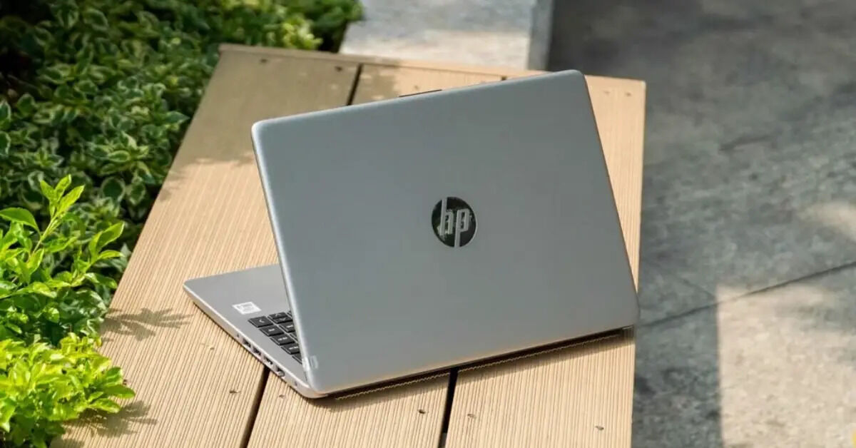 Laptop HP 240 G8 617L2PA sở hữu thiết kế bắt mắt, cấu hình mạnh mẽ