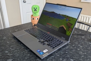 Lenovo LOQ 15IAX9I - "Best choice" ở phân khúc gaming giá rẻ