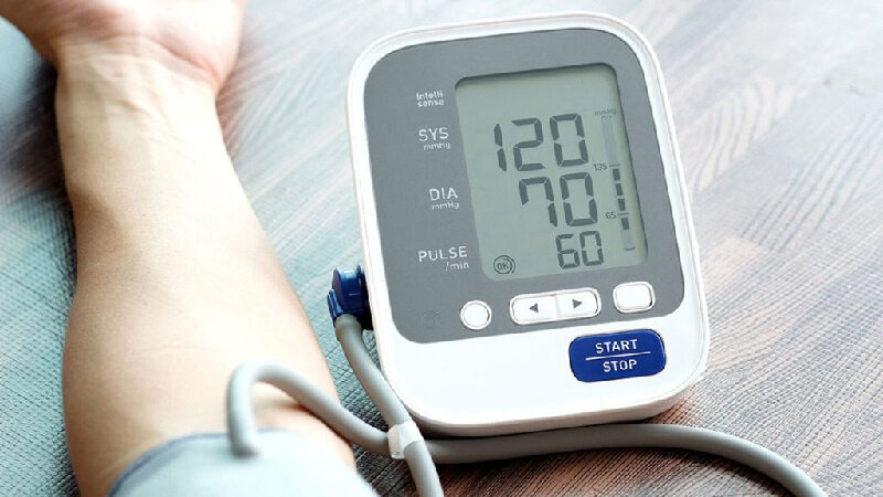máy đo huyết áp điện tử