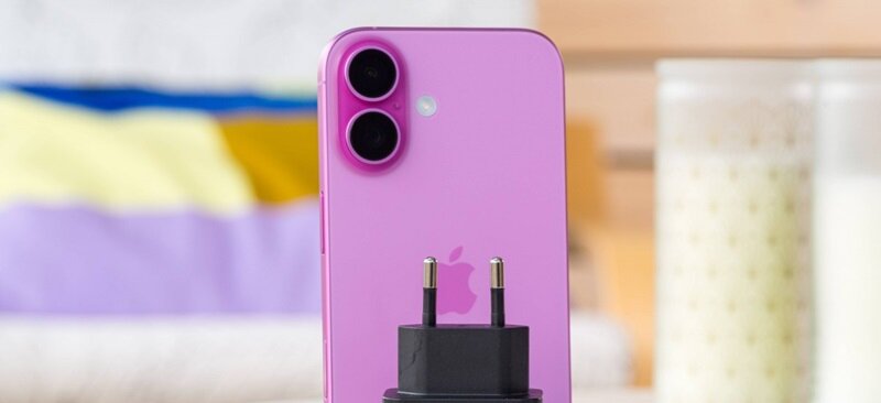 đánh giá điện thoại iPhone 16 sạc