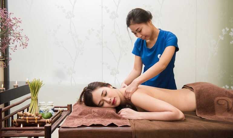 8 lợi ích từ việc massage cho phụ nữ sau sinh