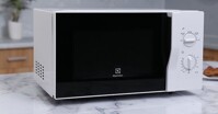 Lò vi sóng cơ Electrolux EMM2322MW có gì đặc biệt?