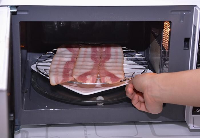 Lò vi sóng có nướng đối lưu dùng có tốt không?