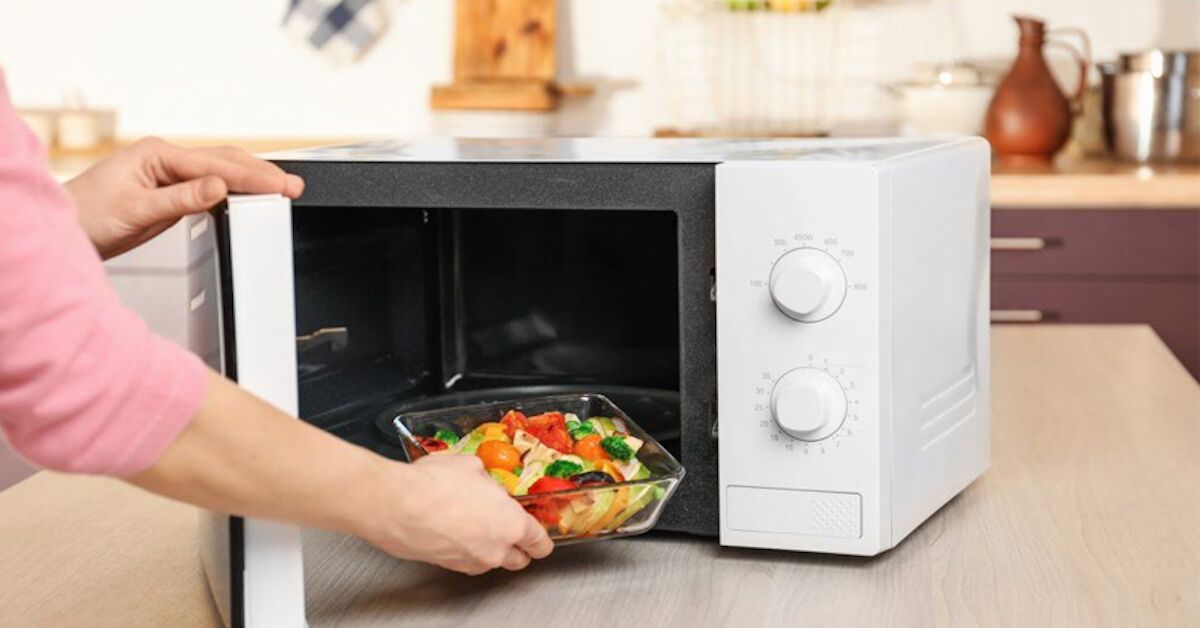 Lò vi sóng là gì? Nguyên lý hoạt động của lò vi sóng ra sao?