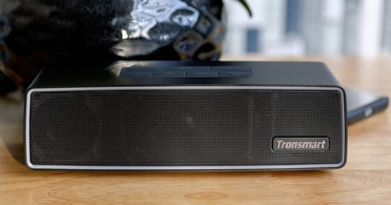 Loa bluetooth Tronsmart Studio: Thời trang, không dây và mạnh mẽ!