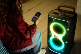 Loa JBL PartyBox 520 mạnh mẽ và di động, sẵn sàng cho các sự kiện lớn