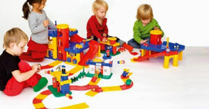 Lợi ích và những món đồ chơi mô hình tốt nhất cho bé