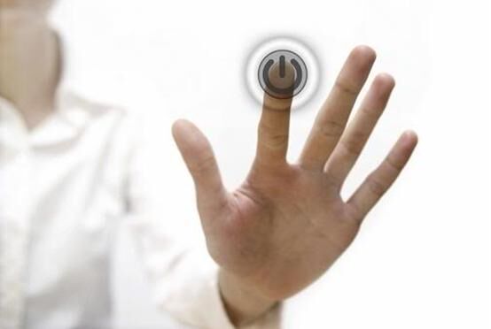 Lựa chọn máy chấm công vân tay, thẻ từ hay thẻ giấy?