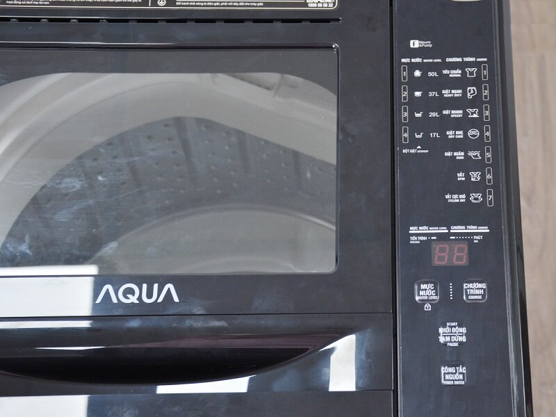 Đánh giá máy giặt Aqua 8.2kg AQW-S82JT.BK giá rẻ, có vắt khô tiện lợi