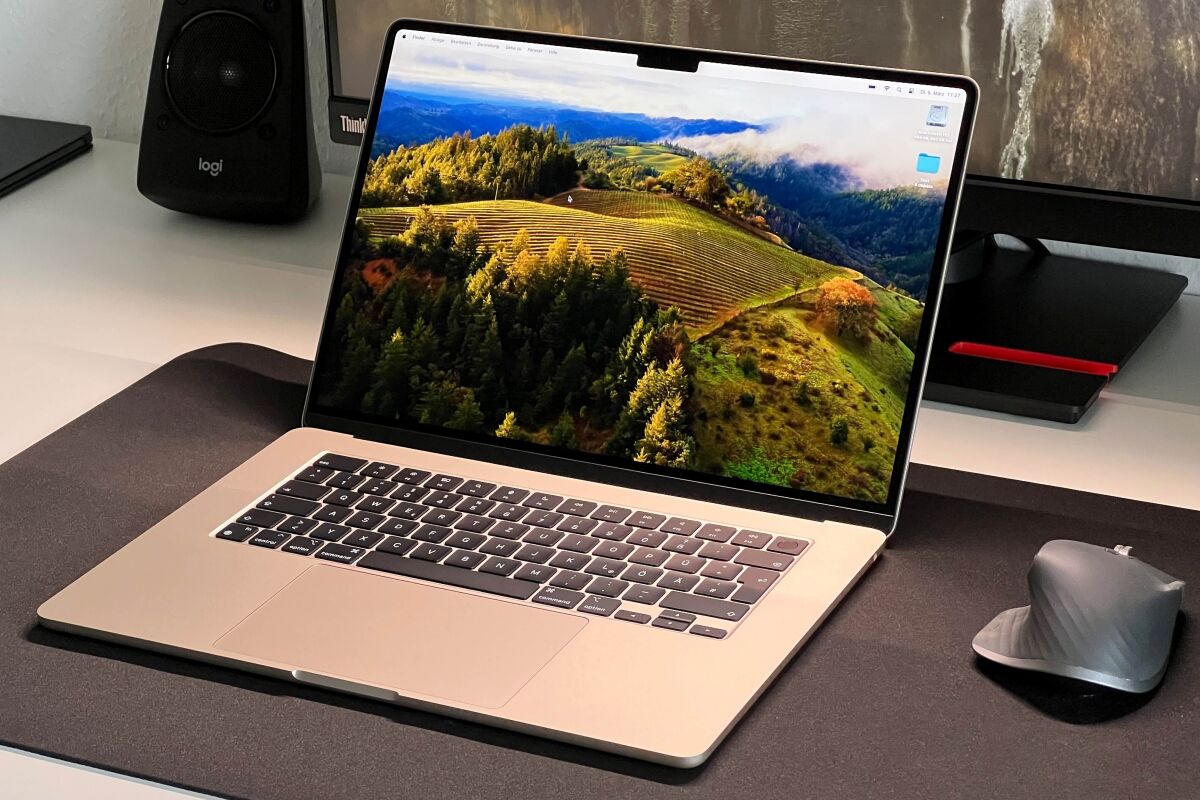 Macbook Air 15 M3: Laptop siêu di động 'ngoại cỡ' của Apple, rất linh hoạt và pin vẫn dồi dào!