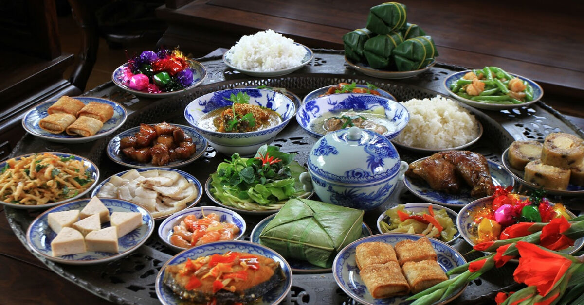 Mâm cơm cúng tất niên gồm những gì ?