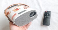 Máy chiếu mini Moonie LED Projector - thiết kế xinh xắn kết nối đa phương tiện