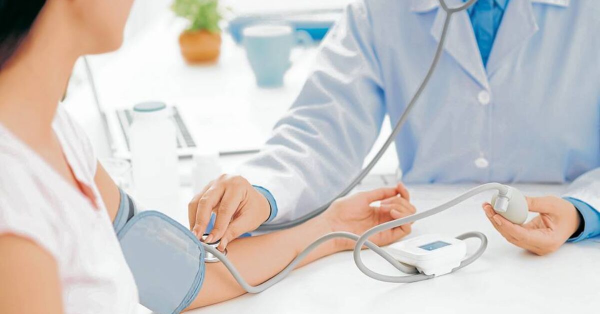 Máy đo huyết áp của Nhật loại nào tốt?