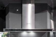 Máy hút mùi Malloca ZETA K1573 thiết kế hiện đại, công suất hút mạnh mẽ