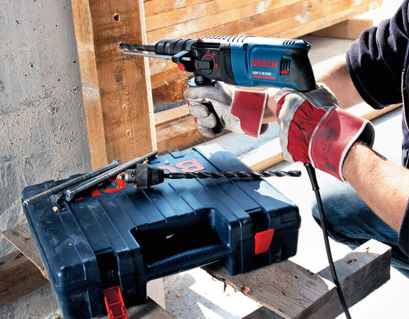 Máy khoan búa Bosch 3 chế độ dùng pin có tốt không? Có giá bao nhiêu?