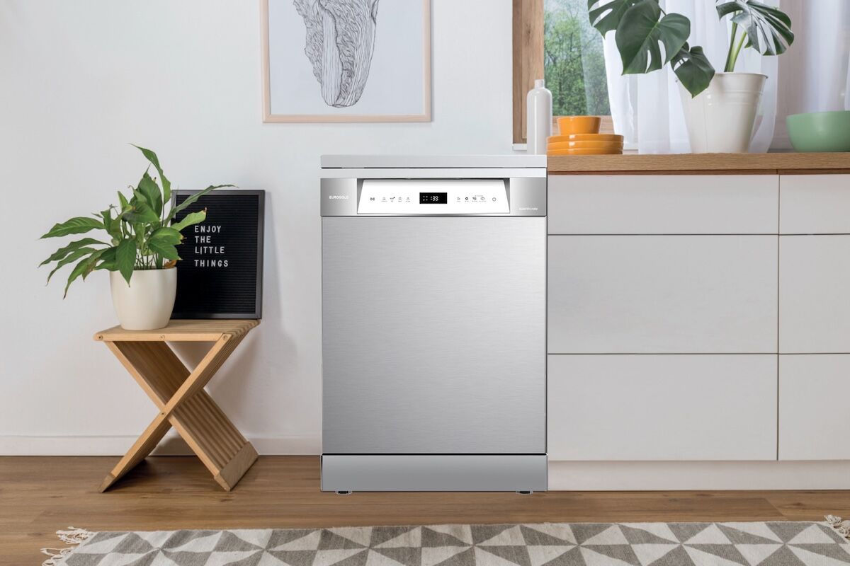 Máy rửa bát Eurogold EUW75TL15SV sấy khô hoàn hảo, diệt khuẩn 99.9%, tiết kiệm điện năng