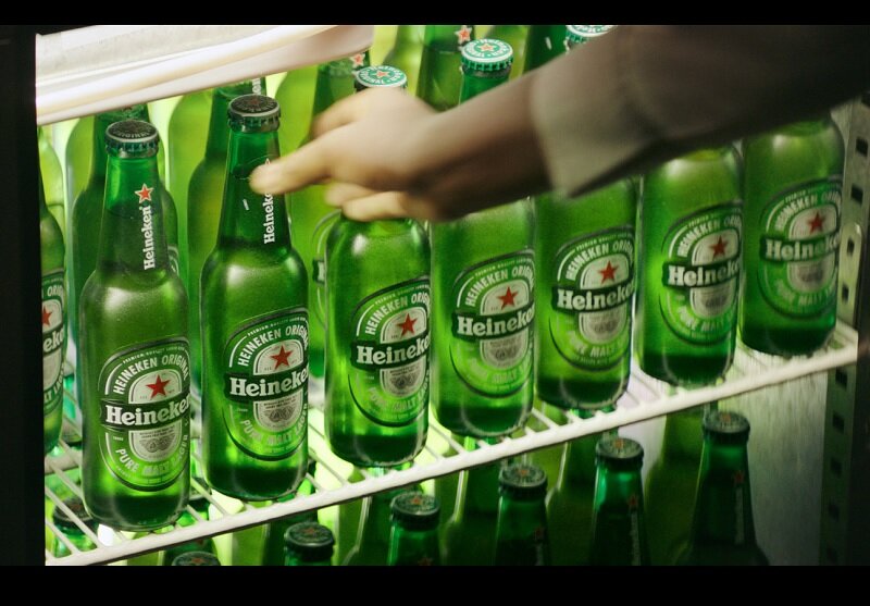 Bia Heineken nhập khẩu Pháp: Giá bán, hương vị và nơi mua uy tín!