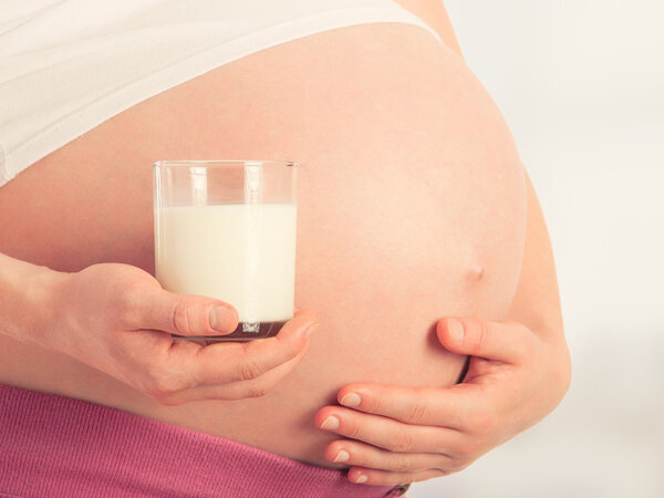Mẹ bầu nên uống sữa bột nào để con khỏe mẹ vui?