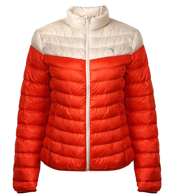 Mẹo để chị em giặt áo khoác lông vũ siêu nhẹ hiệu quả mà không làm hỏng áo