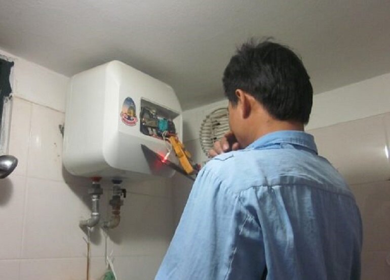 Bình nóng lạnh Rossi RTI30SQ không nóng: Nguyên nhân và các biện pháp khắc phục tại nhà