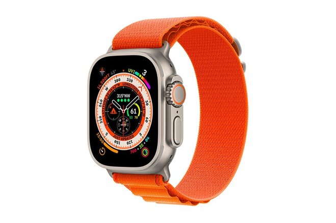 Apple Watch Ultra Pine màu cam.