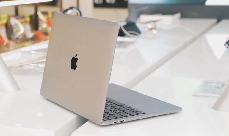 laptop Apple MacBook Pro 13 inch M2 2022