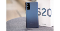 Mở hộp điện thoại Samsung Galaxy S20 FE: Thiết kế hiện đại và xịn xò