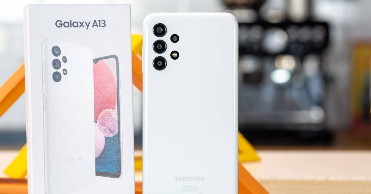 Mở hộp/trên tay điện thoại Samsung Galaxy A13 vừa trình làng