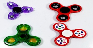 Món đồ chơi trẻ em con quay Spinner "lợi bất cập hại"