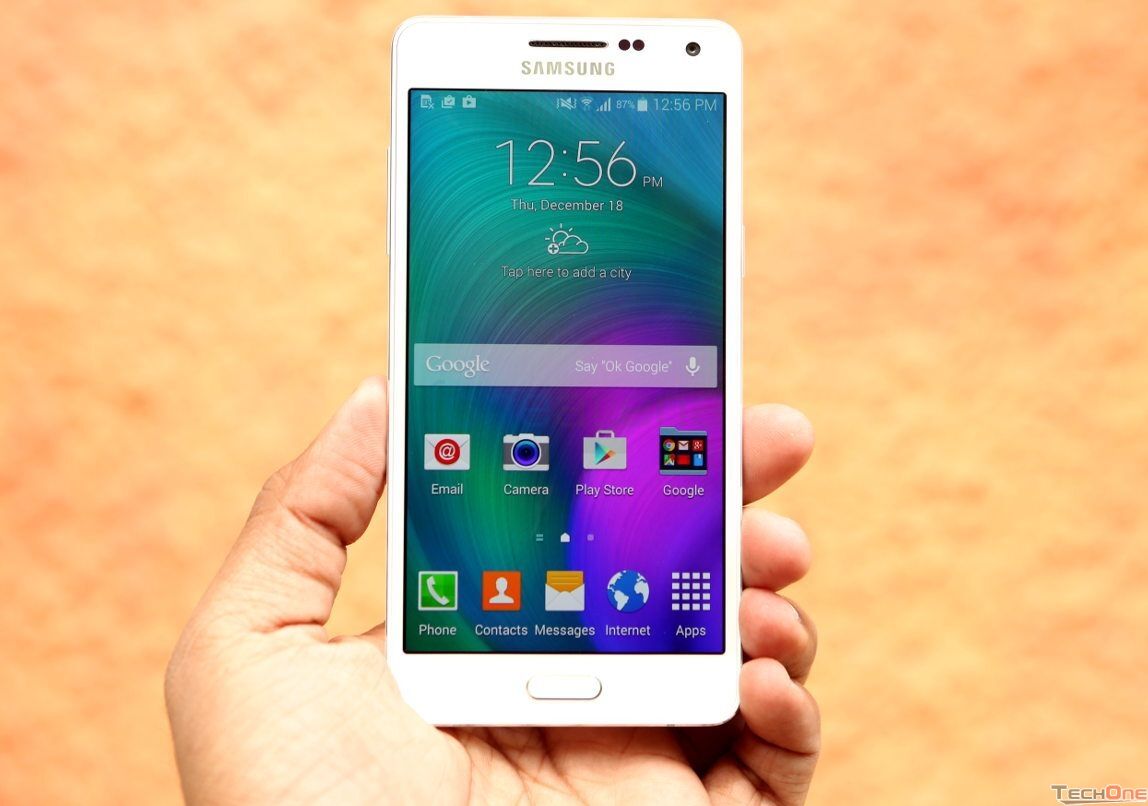 Mua điện thoại Sony Xperia M4 hay Samsung Galaxy A3 trong tầm giá hơn 4 triệu đồng ?