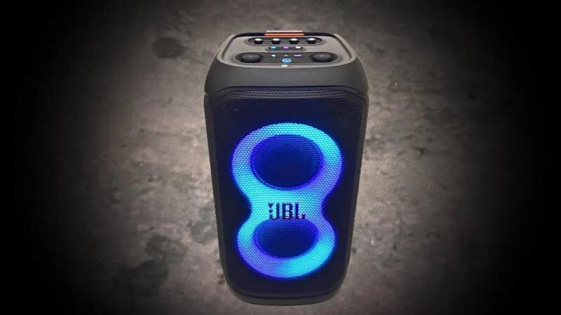 JBL PartyBox Stage 320: “Cỗ máy” khuấy động mọi bữa tiệc, âm thanh mạnh mẽ, thiết kế bền bỉ