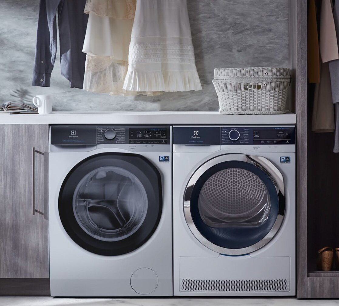 máy giặt Electrolux có nắp máy được làm bằng kính chịu lực cao cấp