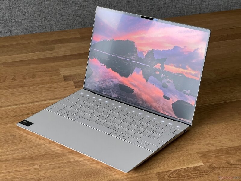 Đánh giá Dell XPS 13 9340: Ấn tượng từ thiết kế cho tới hiệu năng!