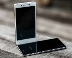 Nên chọn OPPO R1 hay LG G Flex ở phân khúc dưới 10 triệu đồng