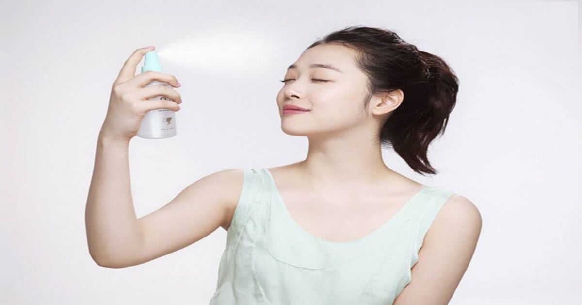 Nên chọn xịt khoáng cho da nhạy cảm, xịt khoáng dưỡng ẩm hay xịt khoáng cho da dầu ?