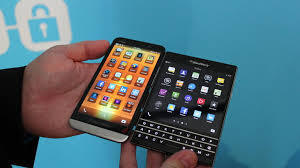 Nên mua Bphone hay BlackBerry Passport?