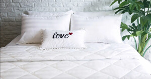 Nên mua ga trải giường màu trắng ở đâu?