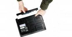Nên mua laptop pin liền hay pin rời?