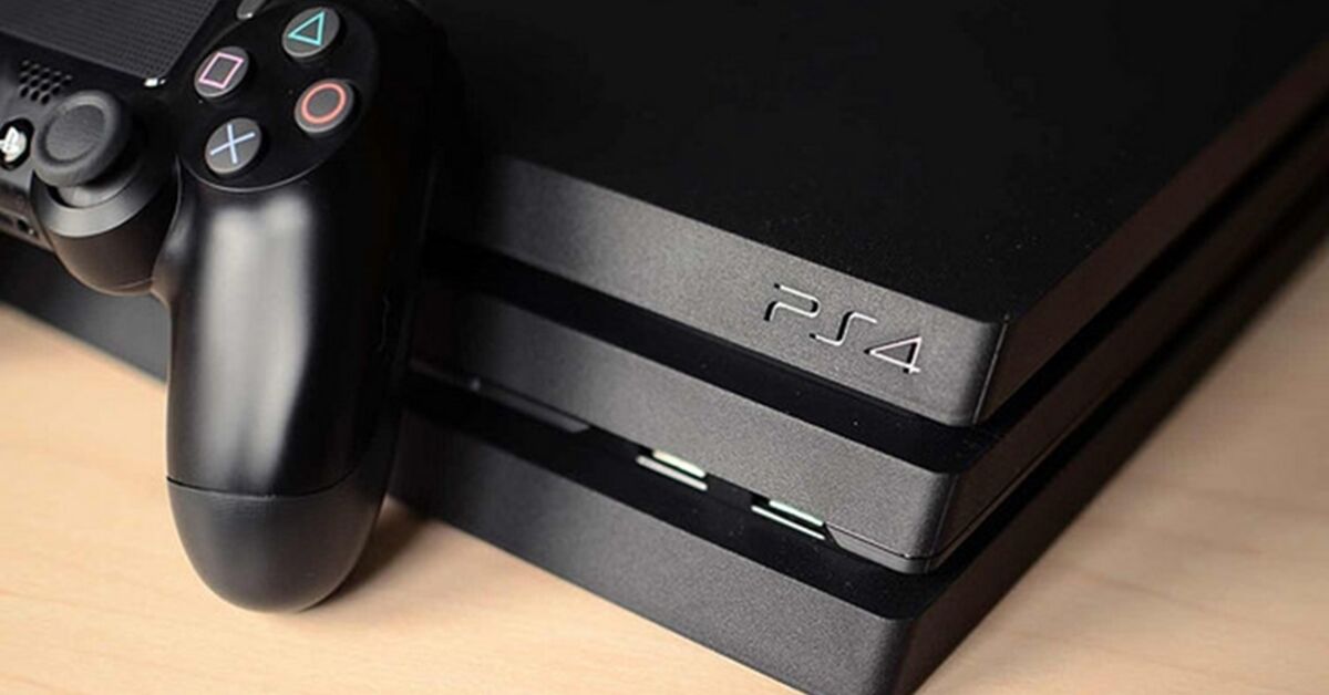 Nên mua máy chơi game PS4 xách tay hay hàng chính hãng?