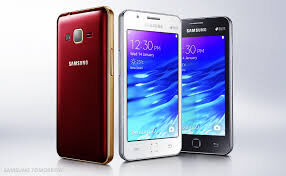 Nên mua Samsung Z1 hay BlackBerry Z10?