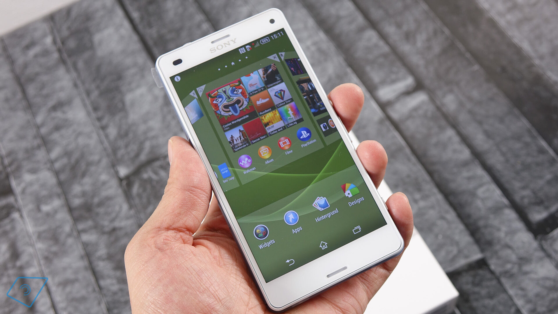 Nên mua Sony Xperia Z3 Compact hay Samsung Galaxy K Zoom trong phân khúc thị trường tầm trung