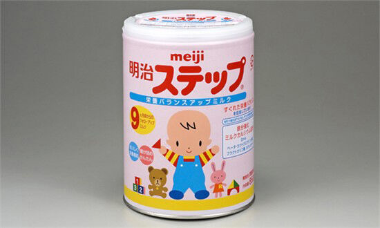 Nên mua sữa bột Meiji xách tay hay nhập khẩu cho con?