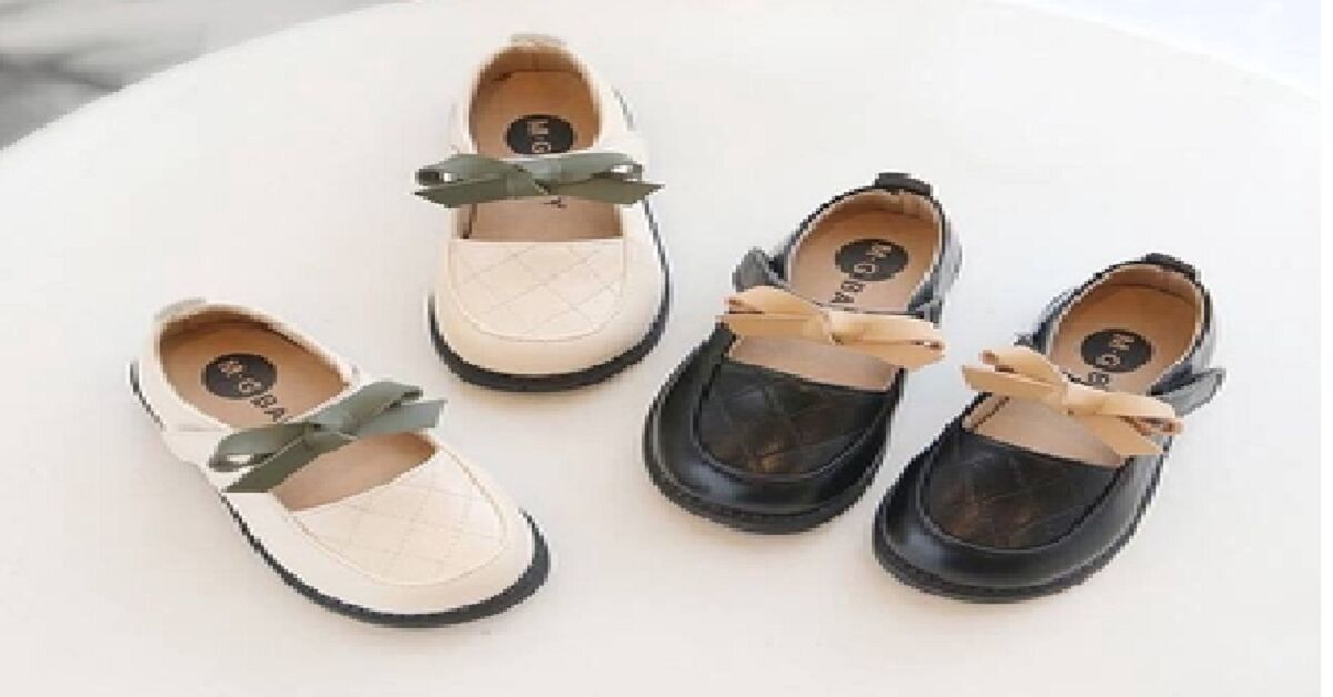 Ngắm những mẫu giày búp bê có quai cho bé yêu điệu đà nữ tính