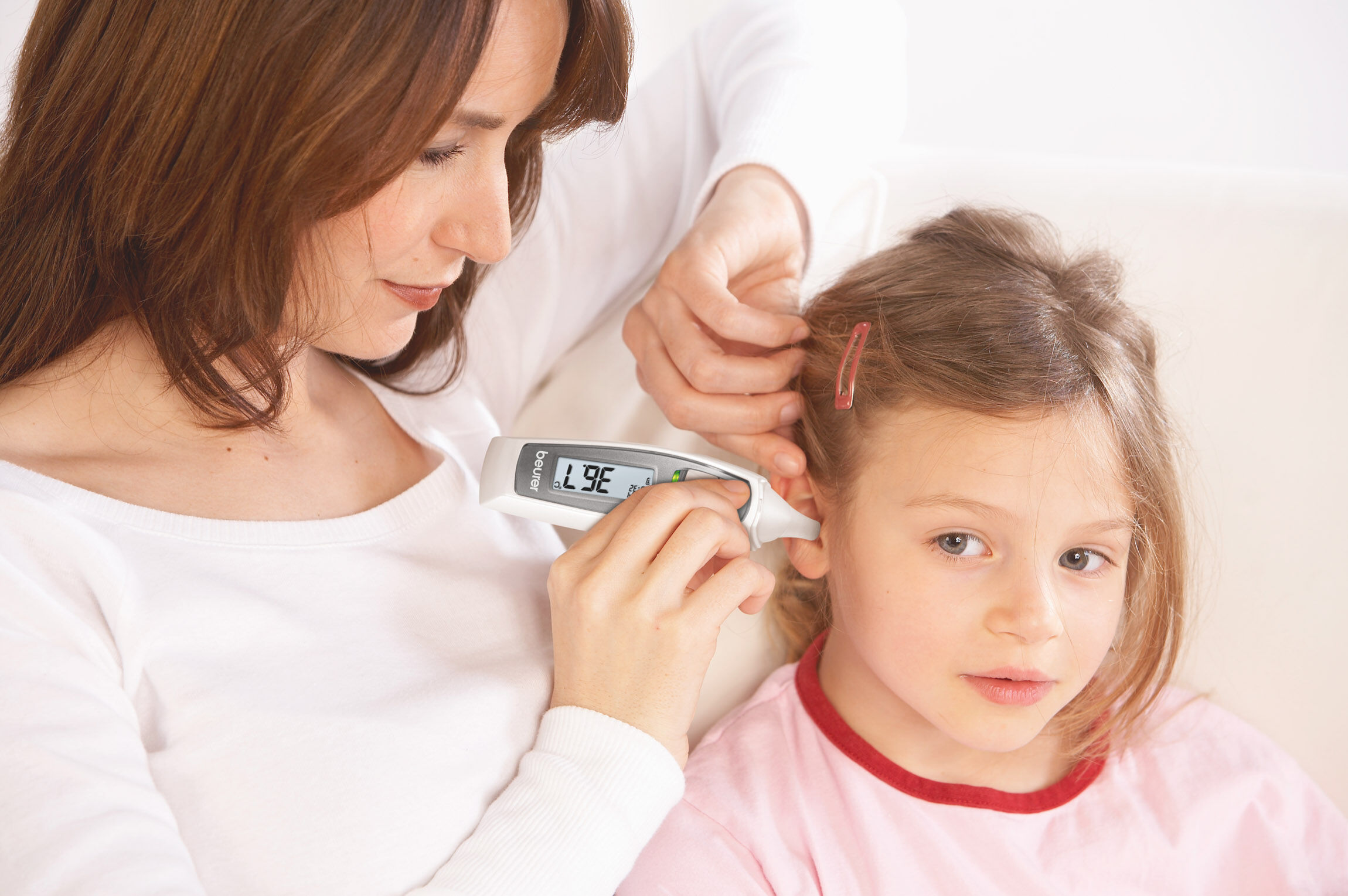 Nhiệt kế hồng ngoại loại nào tốt Omron Microlife Medisna Laica Combi